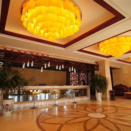 Sunshine Holiday Hotel 랴오청 외부 사진