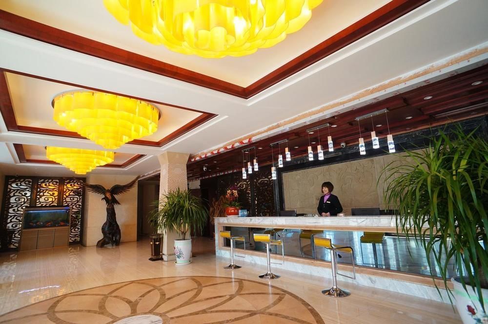 Sunshine Holiday Hotel 랴오청 외부 사진