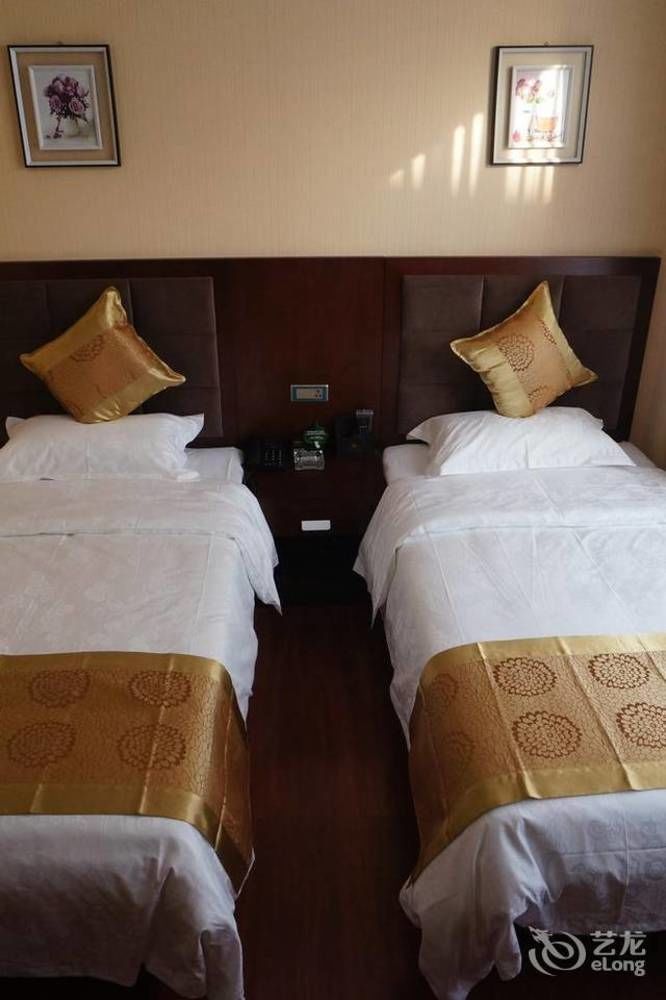 Sunshine Holiday Hotel 랴오청 외부 사진